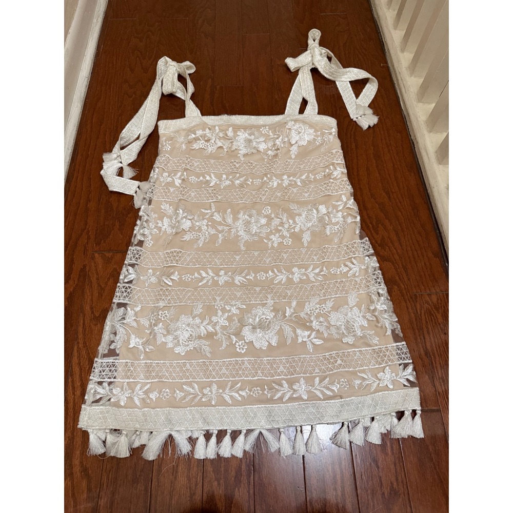 Tadashi Shoji Floral Embroidered Lace Tassel Mini Dress white Tan Size 6 Boho